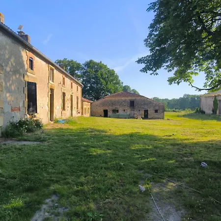 La Demeure De Vos Désirs Bed & Breakfast Pressac